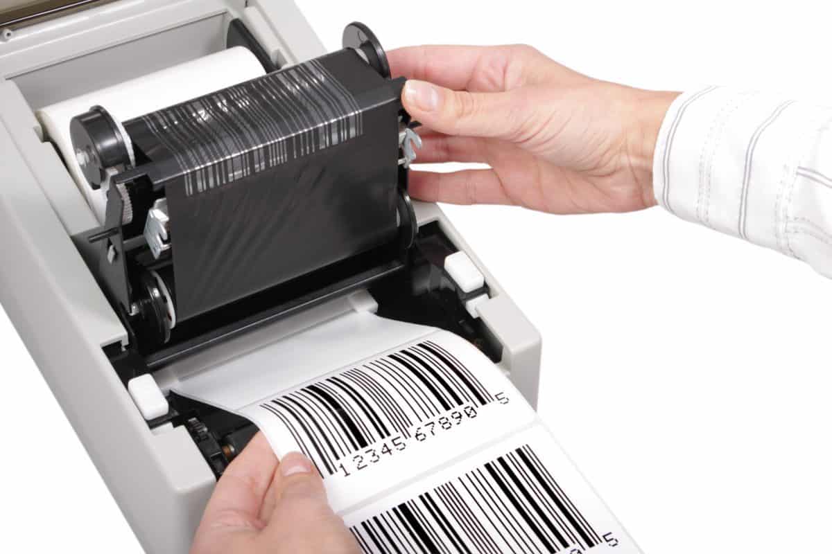 barcode label printer, isolated on white Strekkode / Barcode